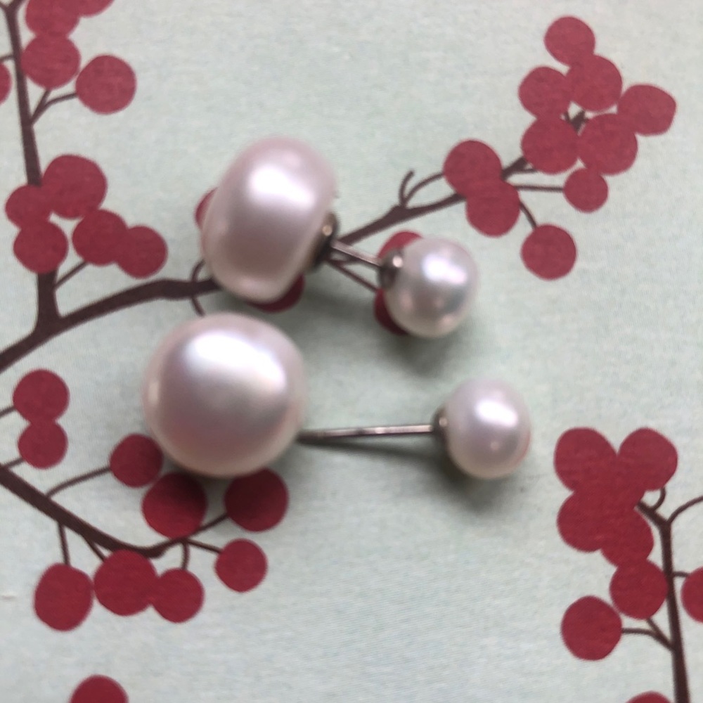 Freshwater button pearl earrings - Picture 2 of 6